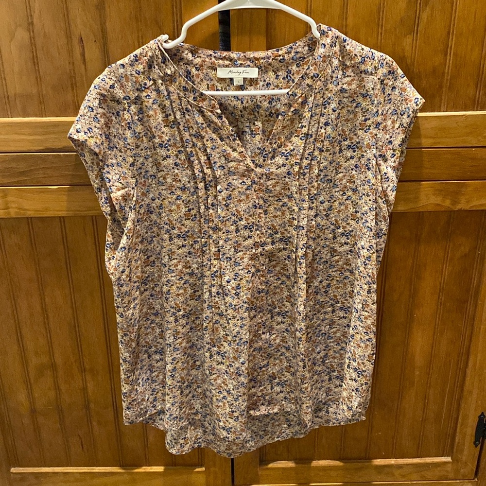 Stitch fix Monday Fun brand blouse. Large